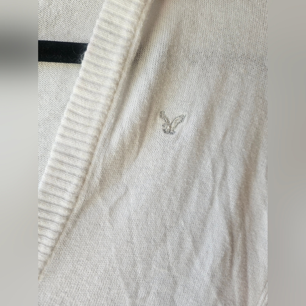 American Eagle Y2K Style Women's White V-Neck Sweater With Hood - Picture 5 of 5